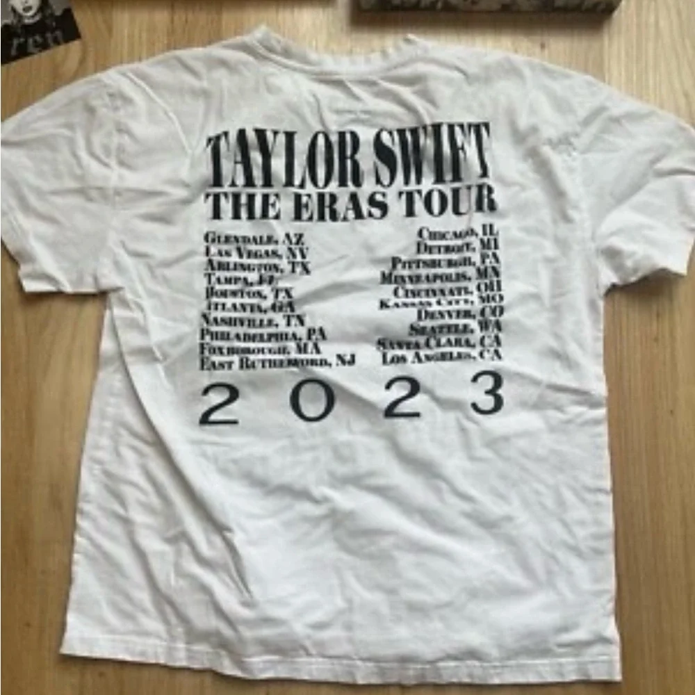 Taylor Swift Eras Tour VIP Box And T Shirt - Picture 11 of 11